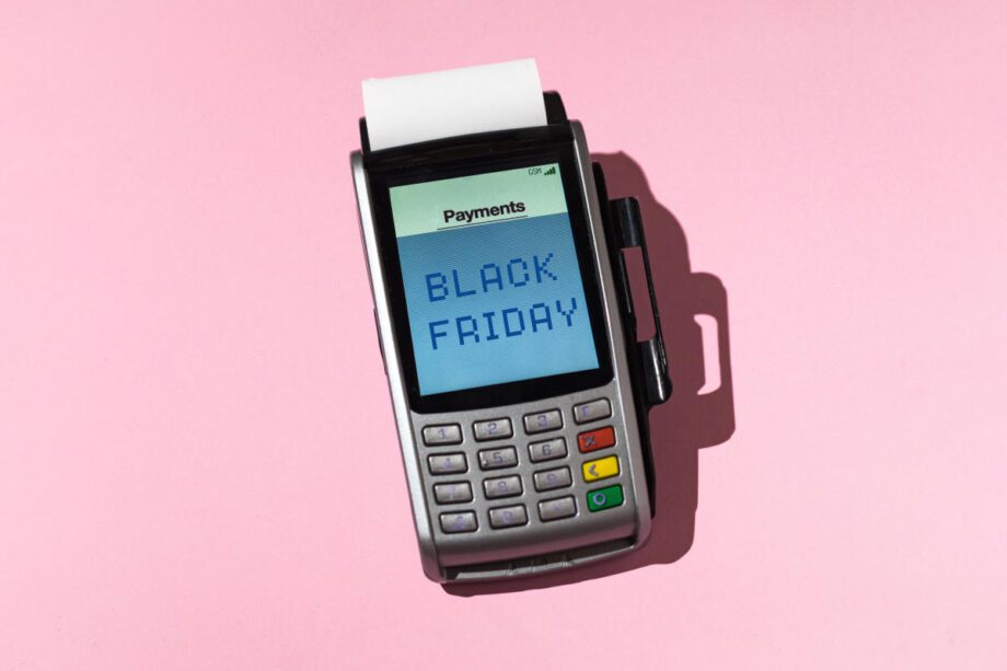 6 Ways To Save Money On Your Black Friday Shopping