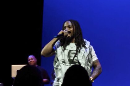 Grammy Nominated Artist Charms Crowd In Musical Performance At Bhm Keynote