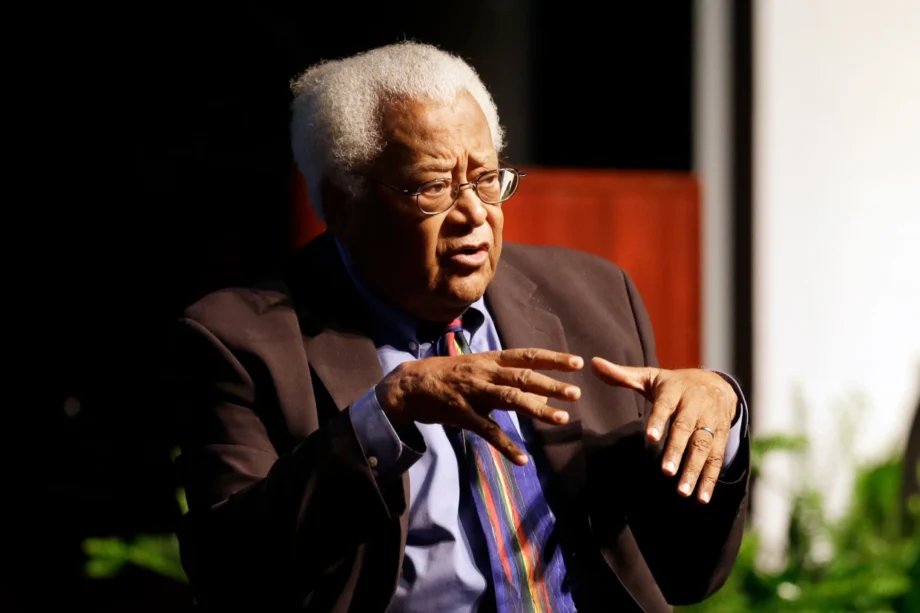 Leader For Nonviolent Protest, Rev. James Lawson Jr Dies At