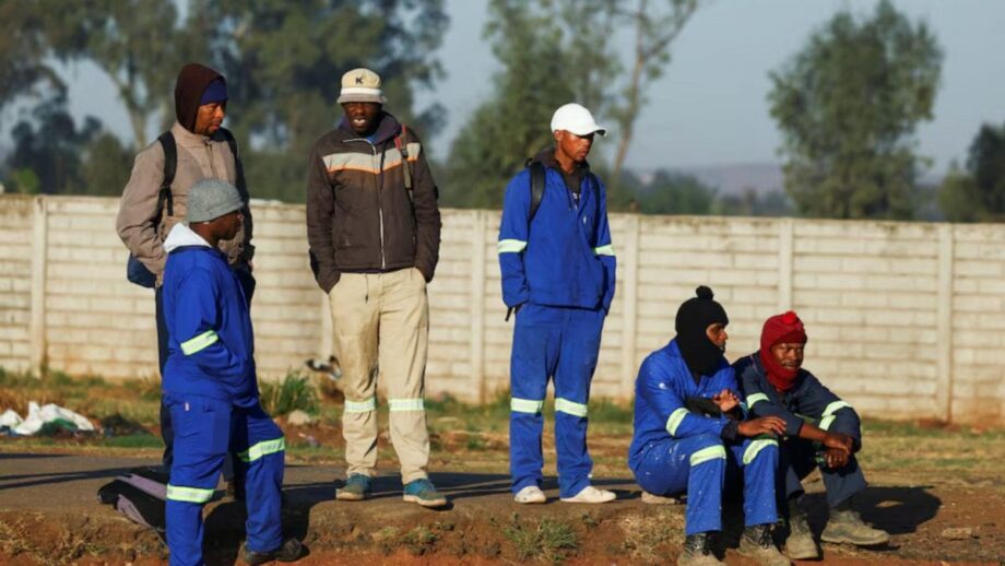 Unemployment 5 Times Higher Among Black People, South Africa Reviews